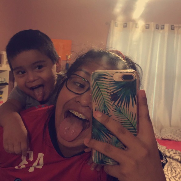 Meet your Posher, Haydee - Picture 1 of 1